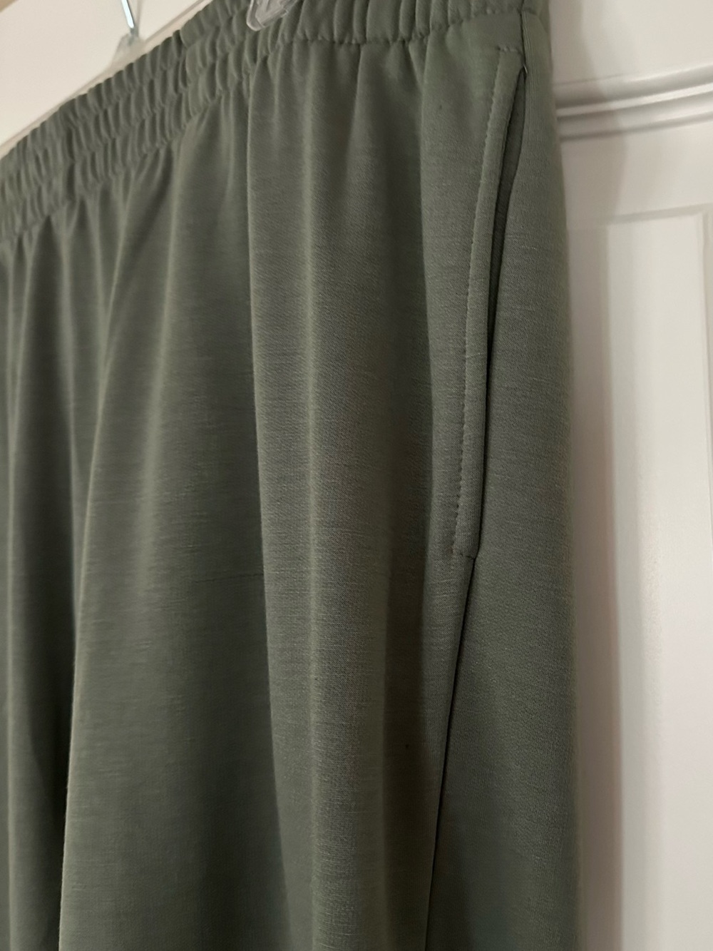 Max & Mia Women’s Hoodie Lounge Set - Picture 14 of 16